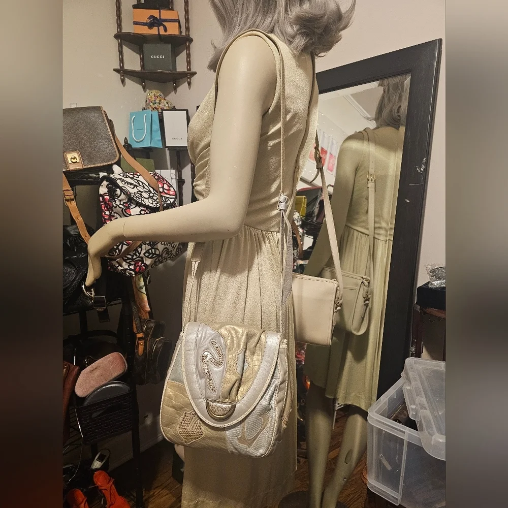 SHARIF VINTAGE CROSSBODY BAG.